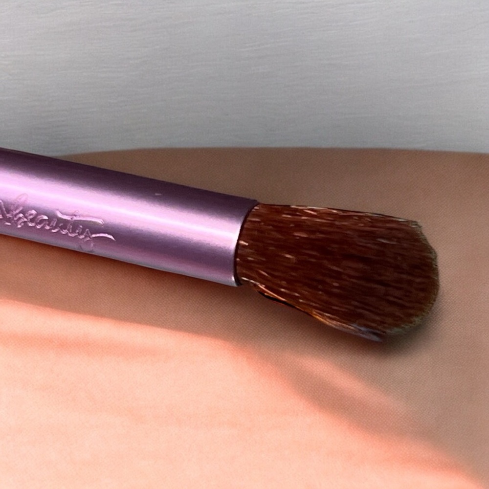 Ulta Beauty Blending Eyeshadow Brush Purple Lightweight Makeup Tool